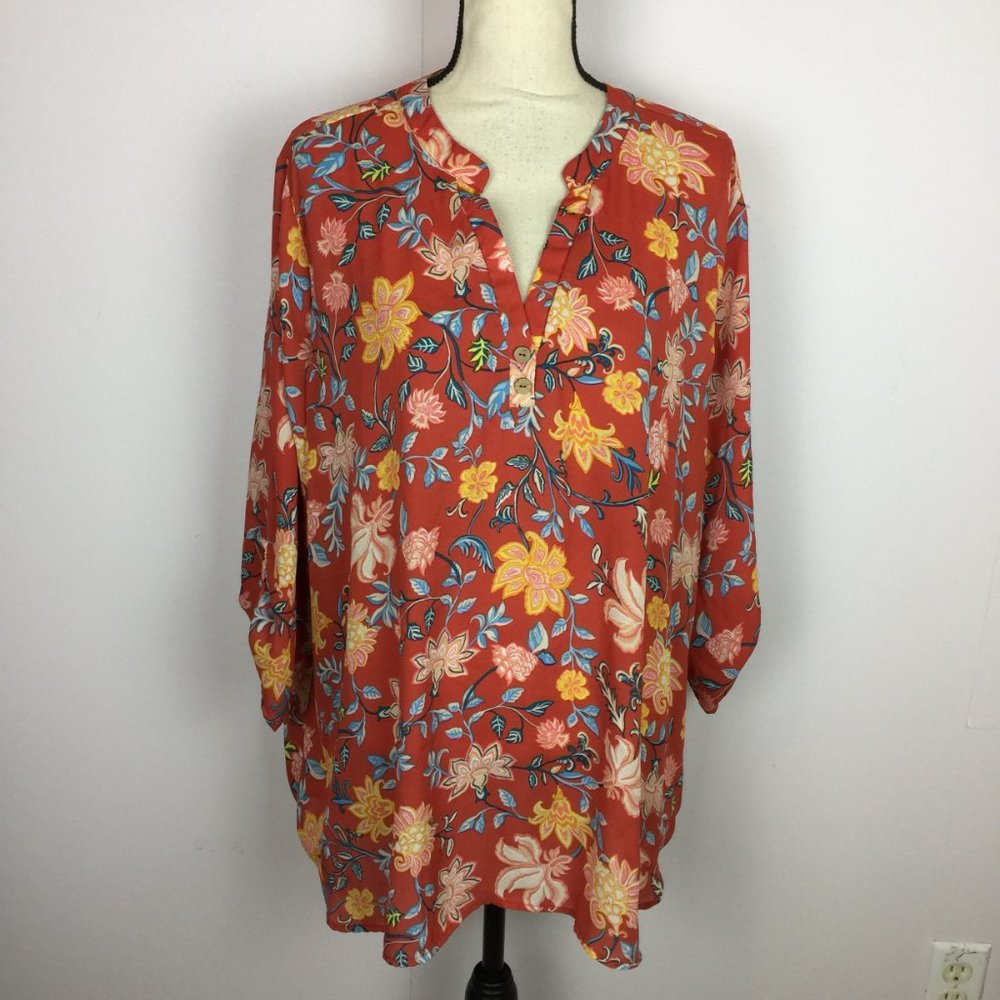 Cure Blouse Tunic Top Size 3XL Womans Plus Red Floral Print 3/4 Roll Tab Sleeve